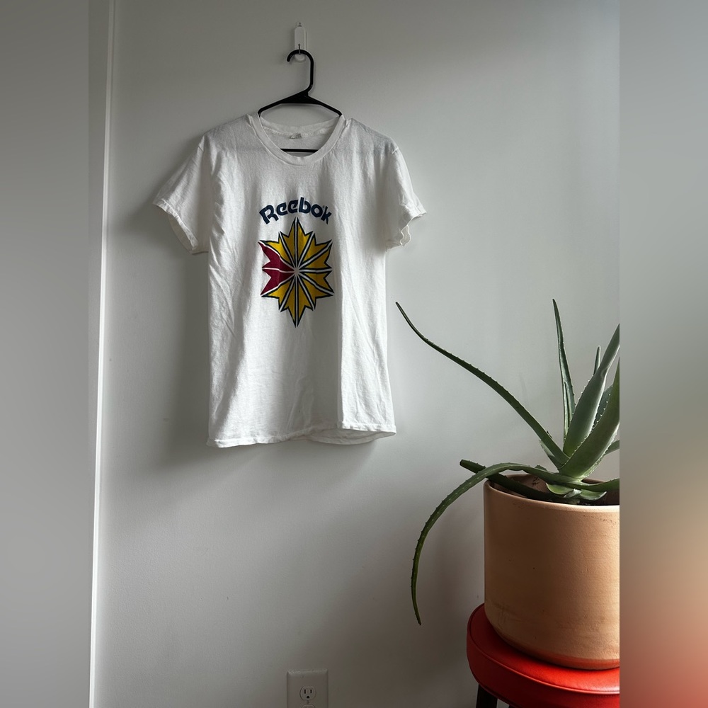 Vintage Reebok T - Picture 2 of 5